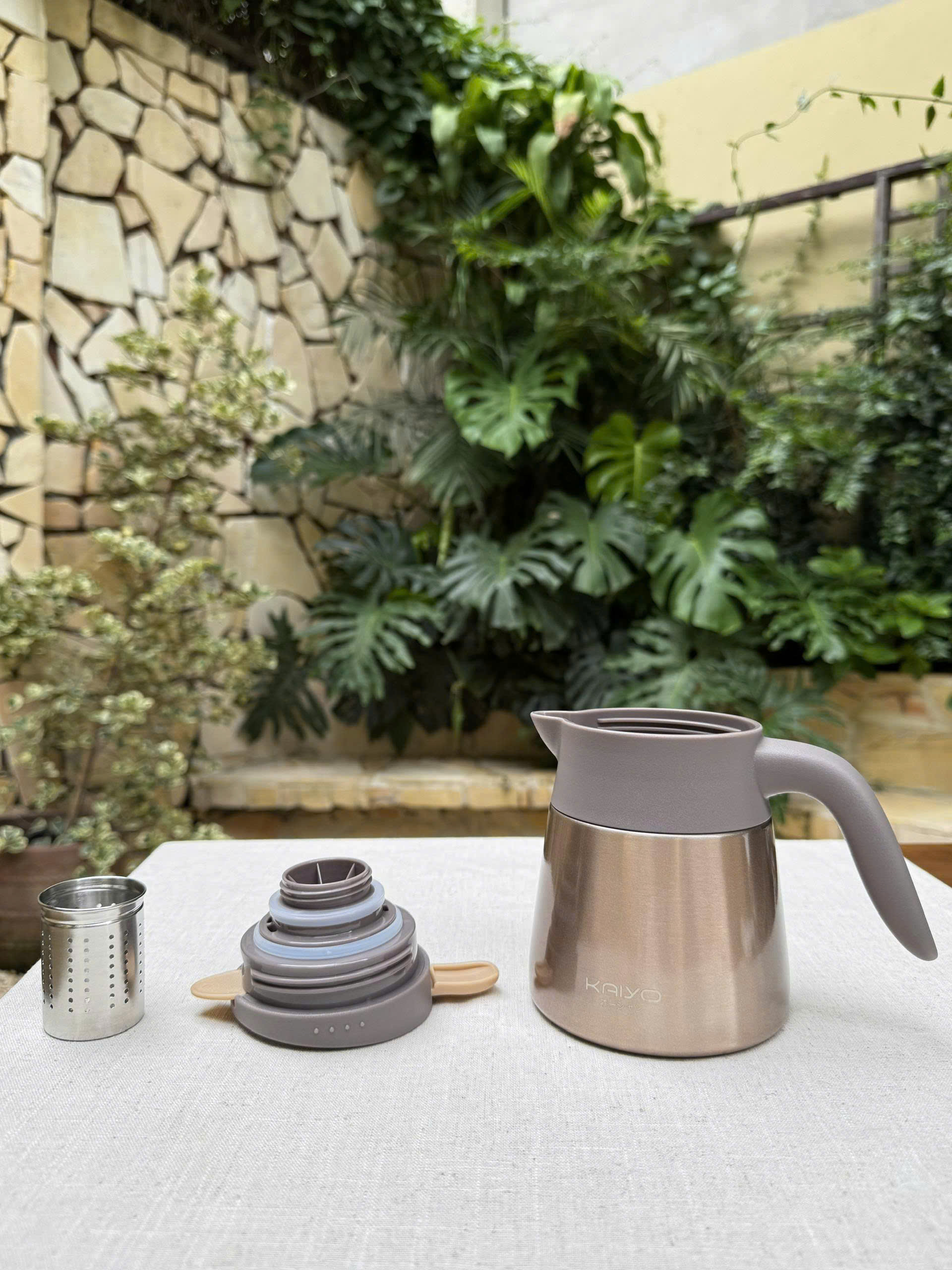 Bình giữ nhiệt 2 lớp có lõi lọc trà inox Kaiyo 500ml- Màu vàng đồng