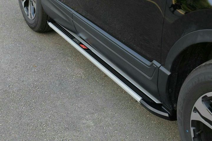 Bậc bước chân ô tô