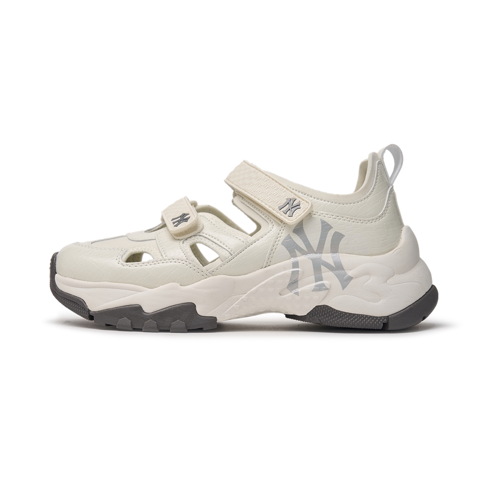 Bấm vào để xem thư viện ảnh Sandals MLB Korea BigBall Chunky Mask Lux New York Yankees White