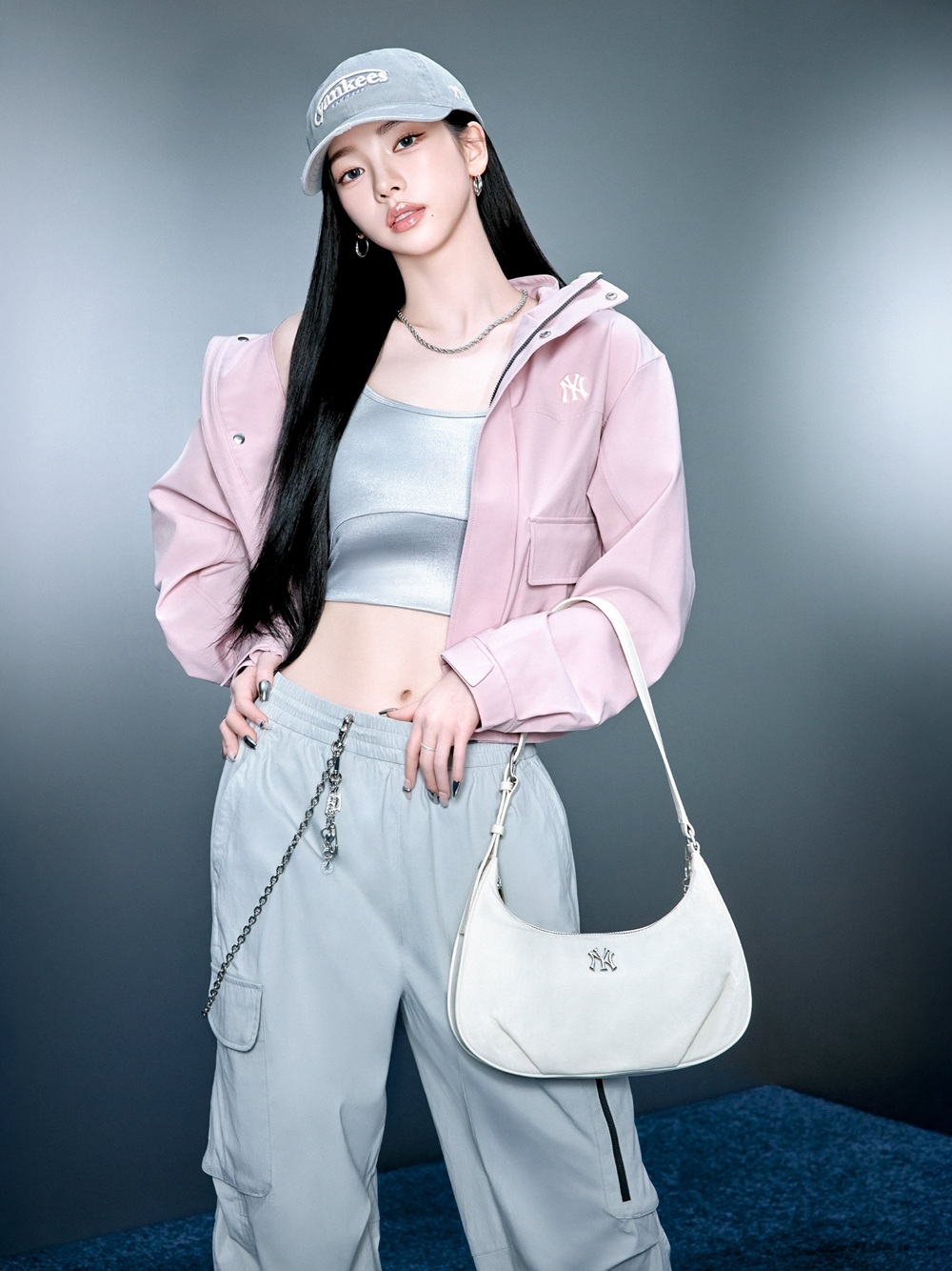 Túi MLB Basic Vintage Nylon Hobo Bag New York Yankees Ivory [Karina PICK]