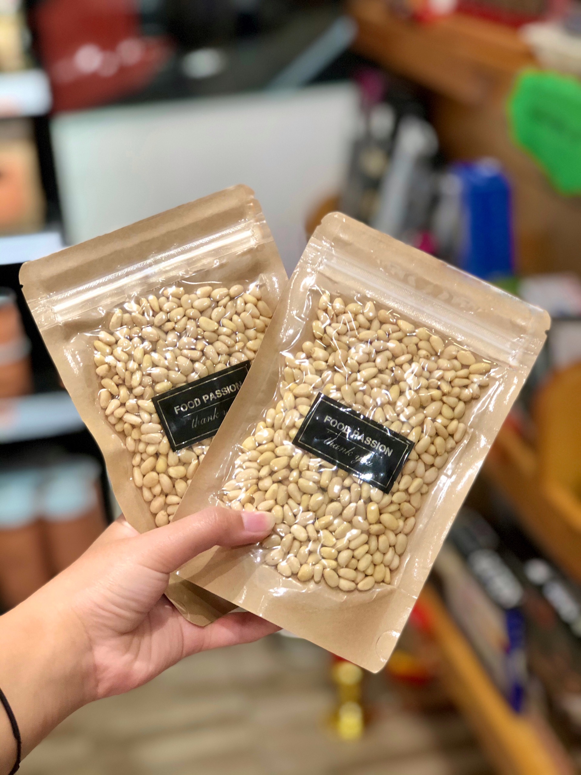 Hạt thông - PINE NUTS The Nuts Valley