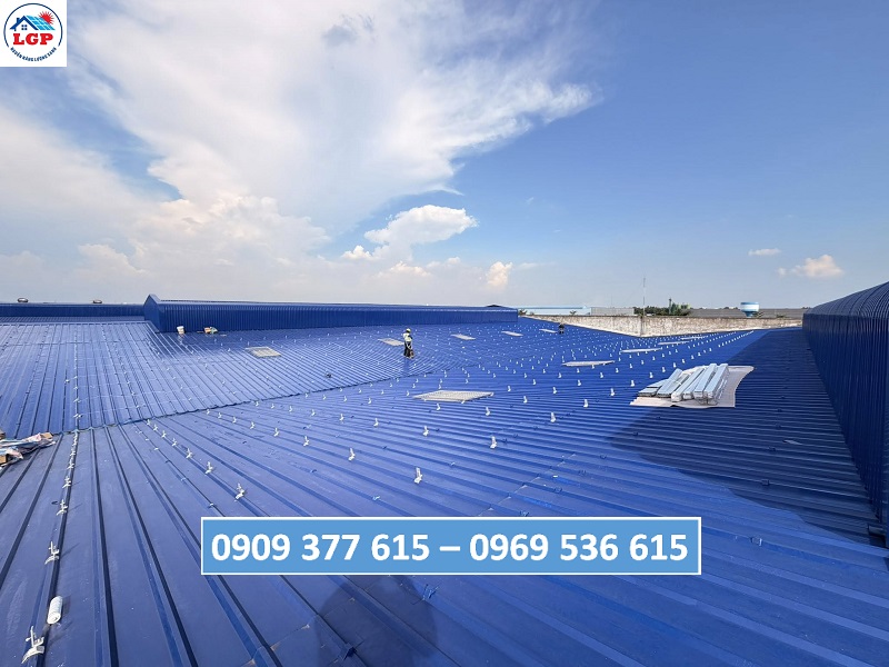 TP.HCM ĐẨY MẠNH PHÁT TRIỂN ĐIỆN MẶT TRỜI MÁI NHÀ: XU HƯỚNG TẤT YẾU CHO DOANH NGHIỆP VÀ HỘ GIA ĐÌNH
