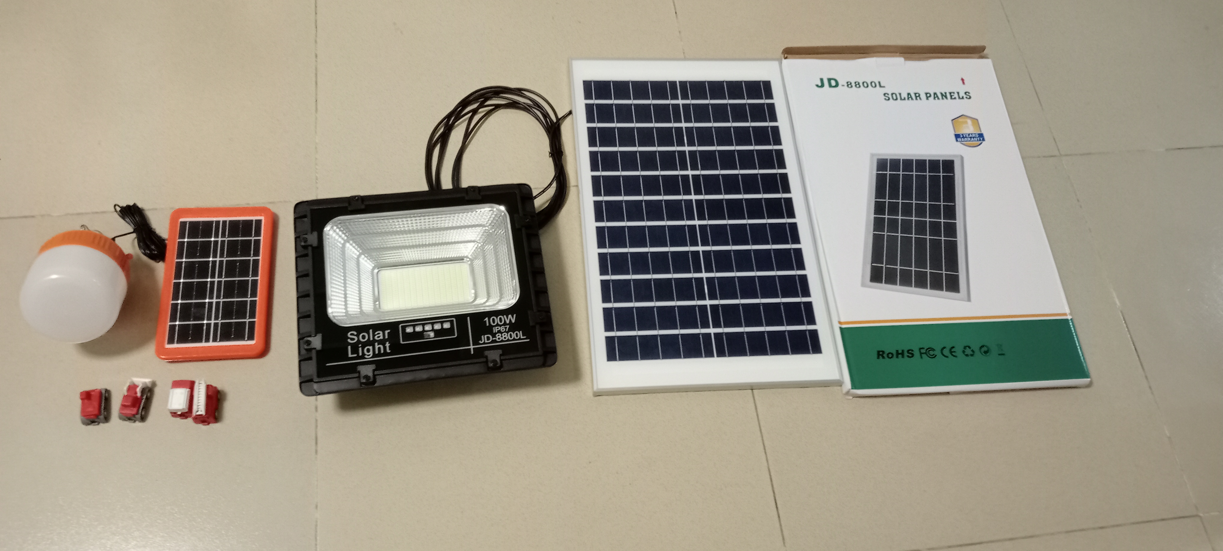 Đèn led năng lượng mặt trời JD-8800L, 100w.