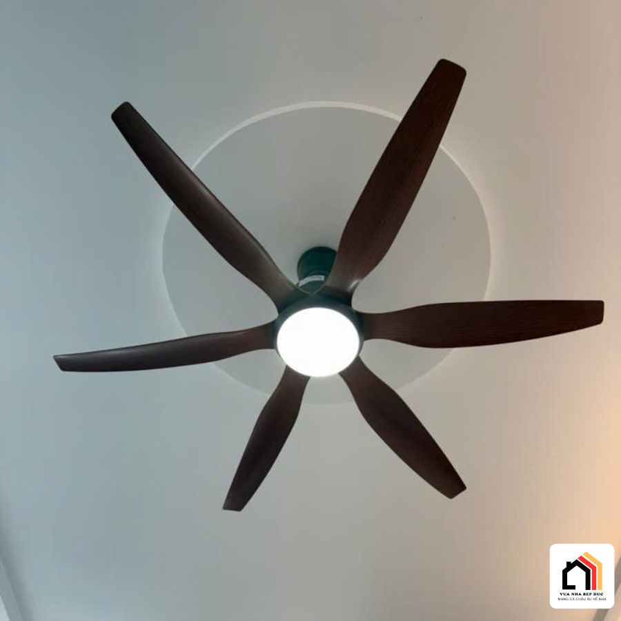Quạt trần đèn CeilingFanking QT-001 tại Vua Nhà Bếp Đức 02