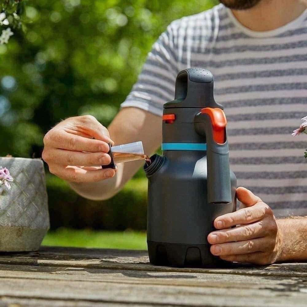 Bình Tưới Áp Suất Gardena 1,25L