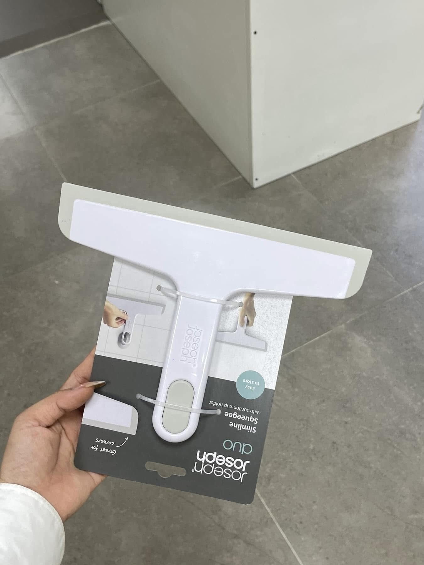 Dụng cụ lau kính Joseph Joseph 70572