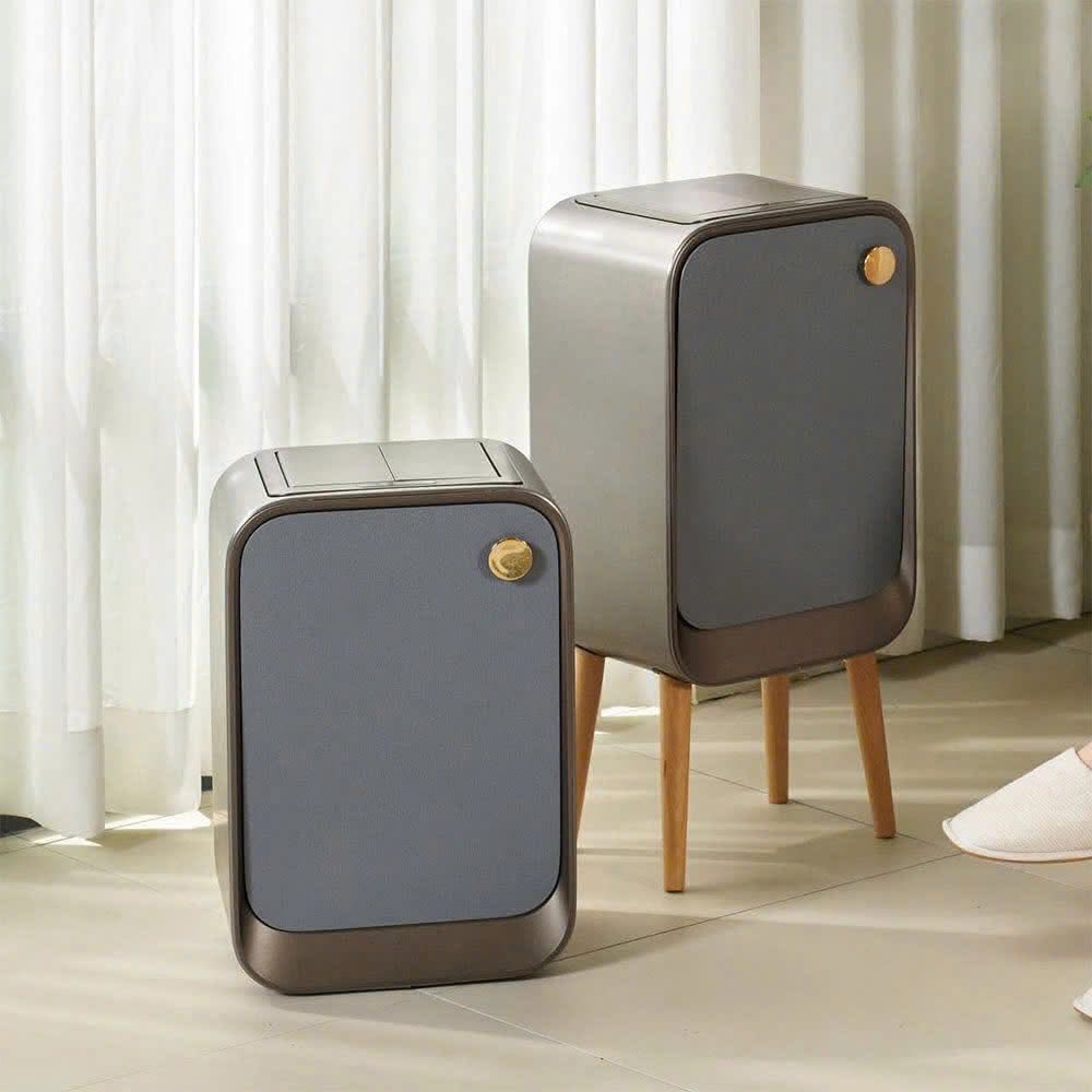 Thùng Rác Cảm Biến Mở 2 Cánh - Chân Gỗ Cao