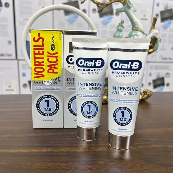 Set 2 Tuýp Kem Đánh Răng Làm Trắng Răng Chuyên Sâu PRO 3D White Clinical Intensive Whitening - Tuýp 75ml