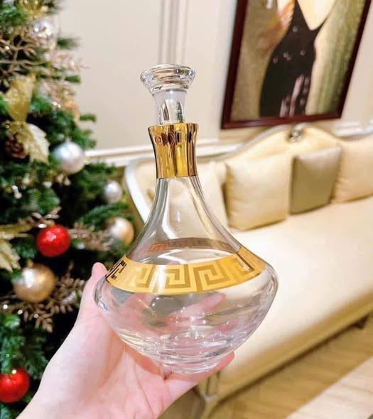 Bộ Bình Rượu Pha Lê Mạ Vàng 24K (1 bình 500ml + 6 ly 45ml)