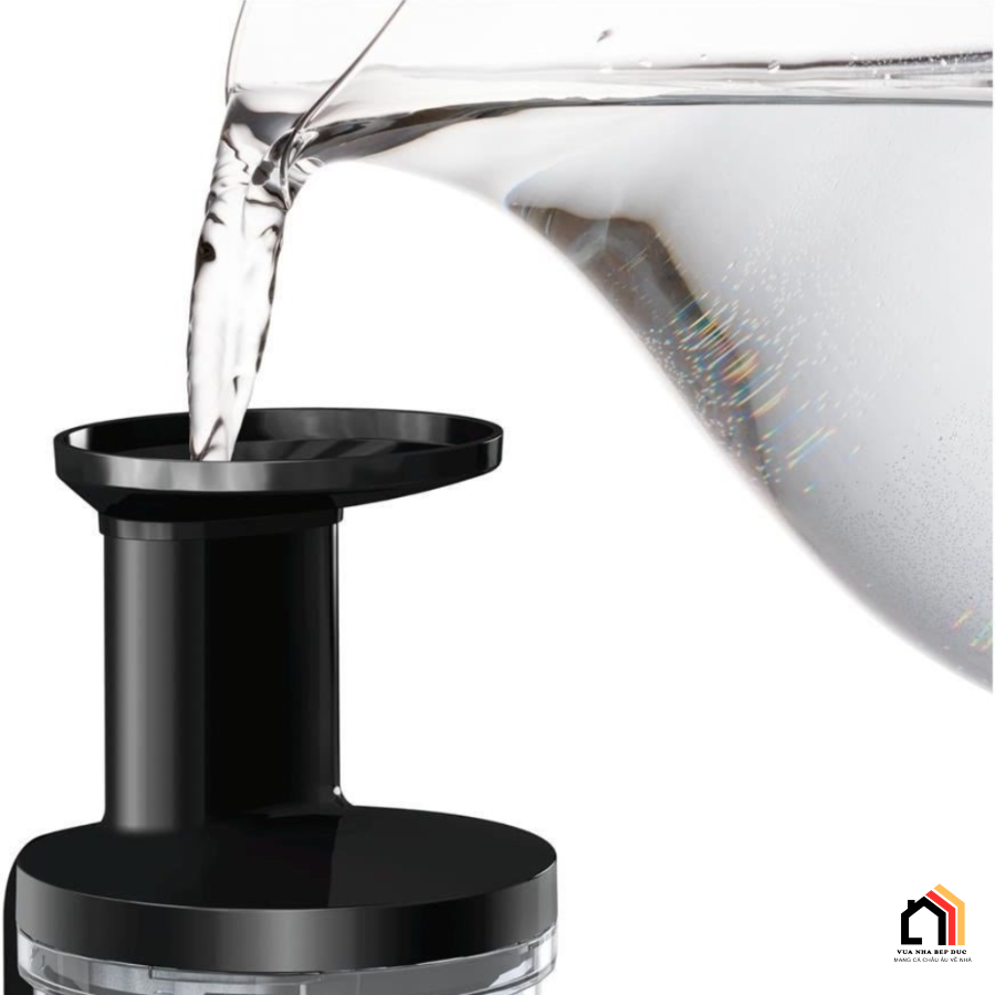 Máy ép chậm Bosch MESM731M là giải pháp hoàn hảo để nâng tầm sức khỏe gia đình nhờ công nghệ ép chậm 55 vòng/phút, giúp ép kiệt bã và giữ trọn 95% vitamin cùng hương vị tự nhiên.MÁY ÉP CHẬM BOSCH MESM731M (Màu đen) tại Vua Nhà Bếp Đức 07