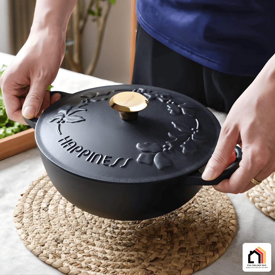 NỒI – CHẢO GANG HAPPINESS DÂY HOA 23CM tại Vua Nhà Bếp Đức 09