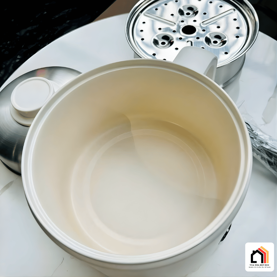 NỒI LẨU ĐIỆN ĐA NĂNG LUMIAS LM-PM606-07