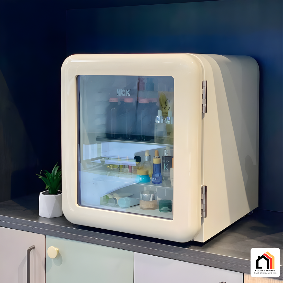 TỦ LẠNH MỸ PHẨM & ĐỒ UỐNG HCK 48L TẠI VUA NHÀ BẾP ĐỨC 02