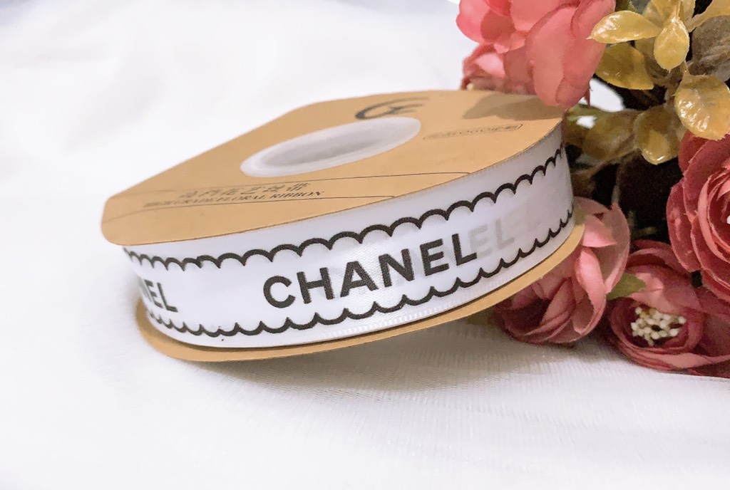 ริบบิ้น Chanel 2.5 cm x 50m ขอบหยัก - สีขาว.