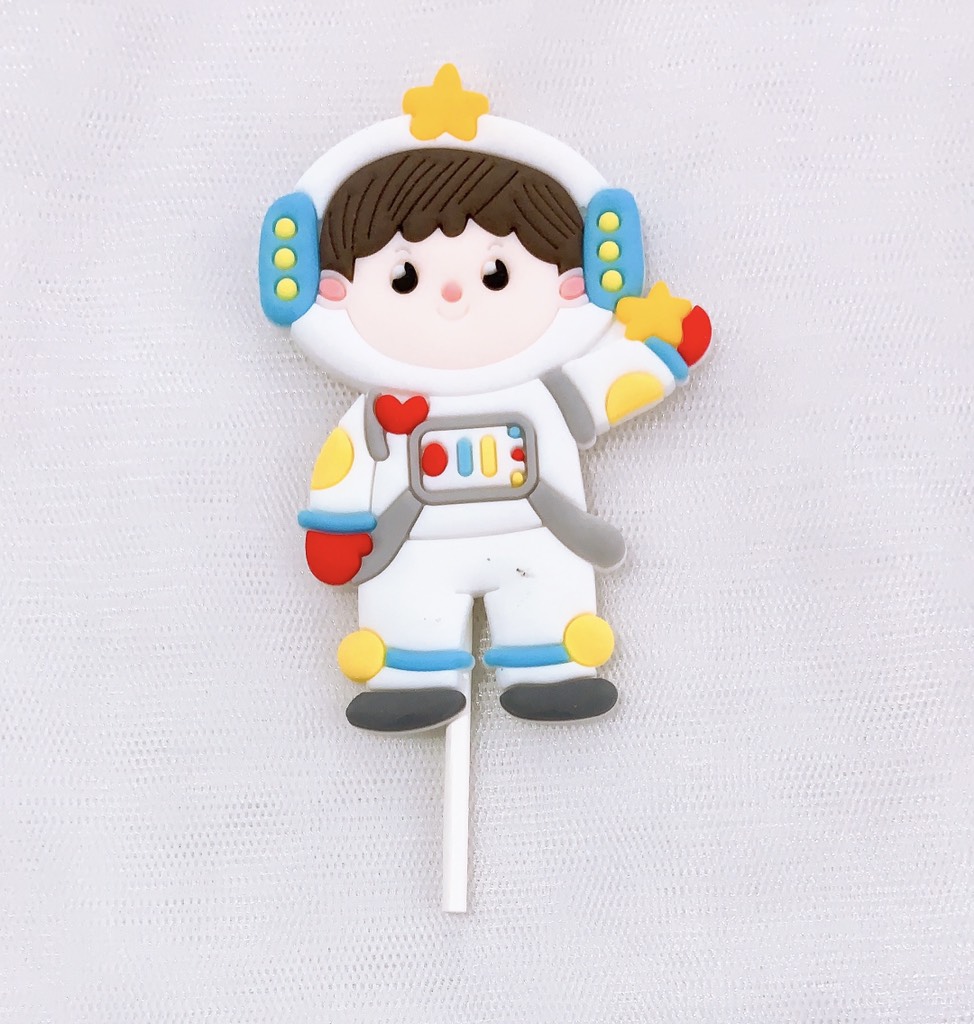 ทารกนักบินอวกาศพลาสติก - ท่ายืน