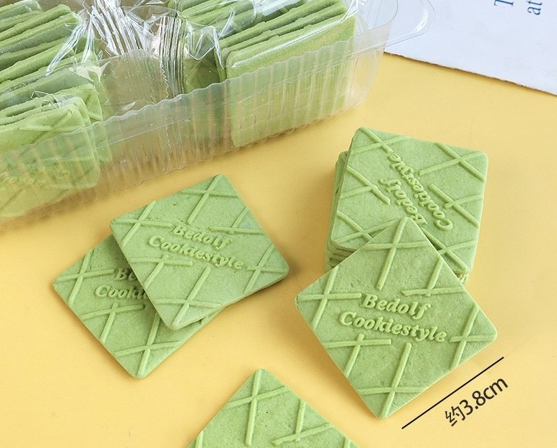 บิสกิตสี่เหลี่ยม-ชาเขียว (แพ็ค150กรัม)
