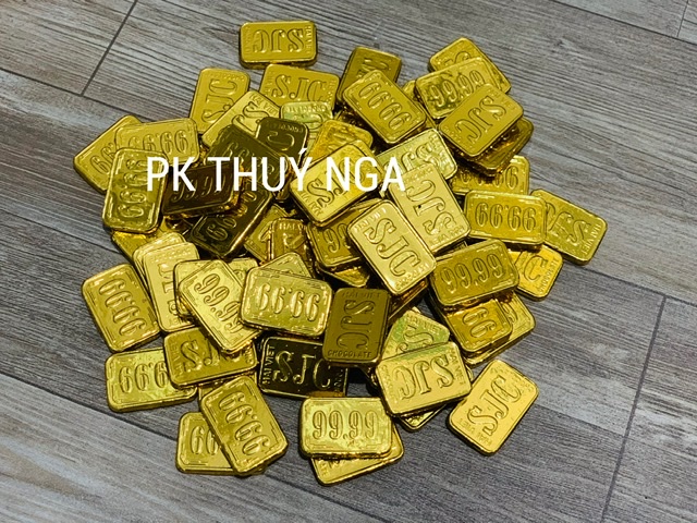 การ์ดช็อกโกแลตโกลด์ทรงเหลี่ยม (ถุง 1 กก.)