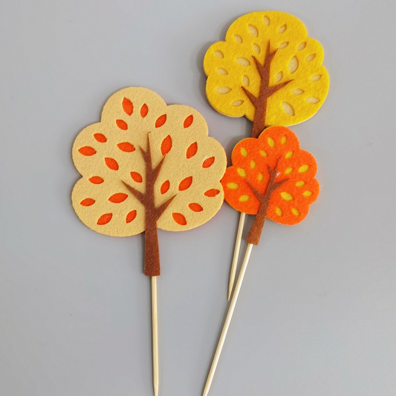 ใบม้วนงอ แดง-เหลือง ชุด 3 ใบ (ผ้าสักหลาด)