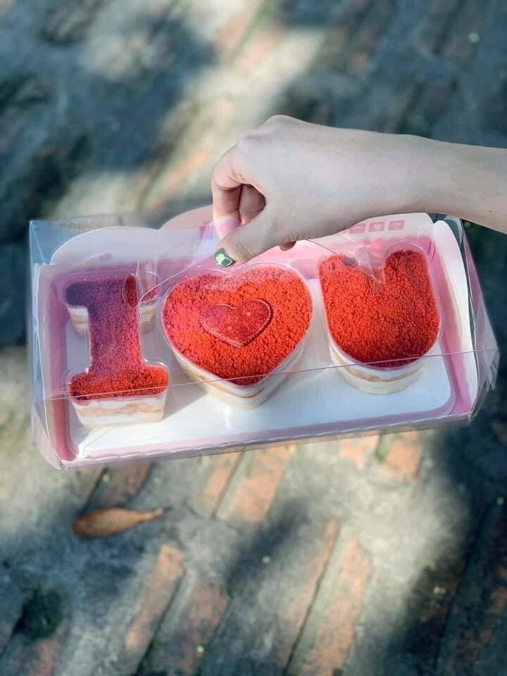 ชุดกล่อง 5 ใบ + ฐาน + แม่พิมพ์พลาสติก I ♥ U.