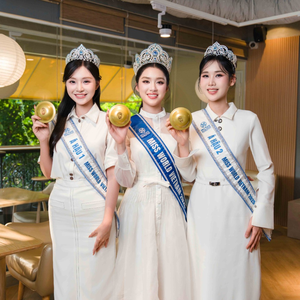 PHÚC SINH PHÚ QUÝ - Hộp 4 chén Soup Yến Ăn Liền, 8 Yến Hũ Chưng Sẵn