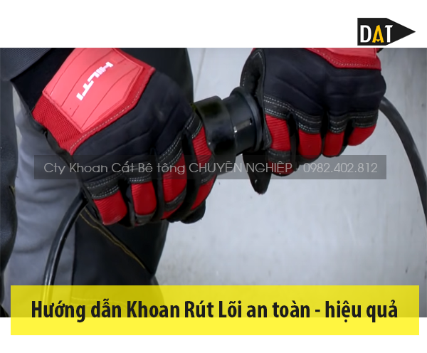 cắm điện vận hành máy khoan rút lõi