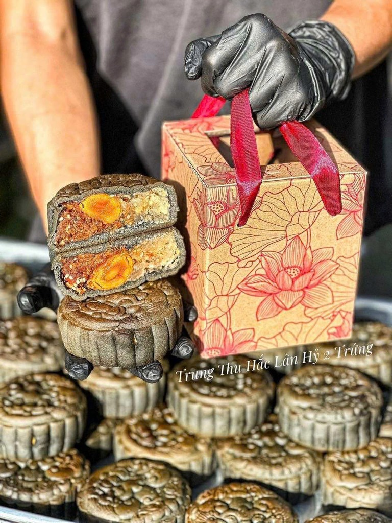 TRUNG THU HẮC LÂN HỶ DỪA THẬP CẨM 2 TRỨNG (cái 200-220gr)