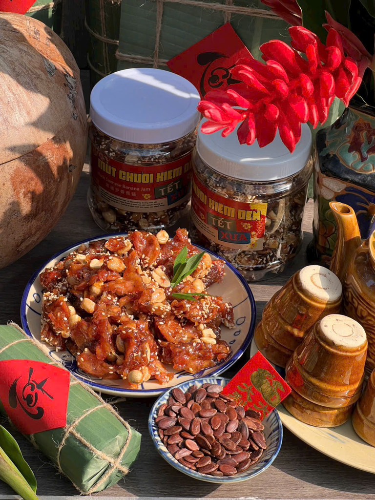MỨT CHUỐI XIÊM ĐEN