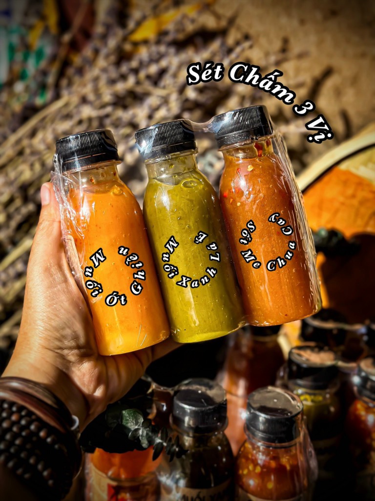 SET CHẤM BA VỊ