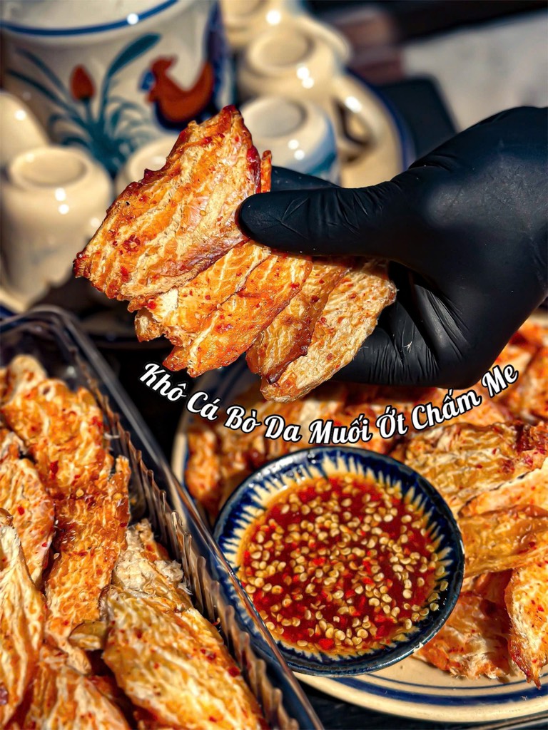 KHÔ CÁ BÒ DA MUỐI ỚT CHẤM ME