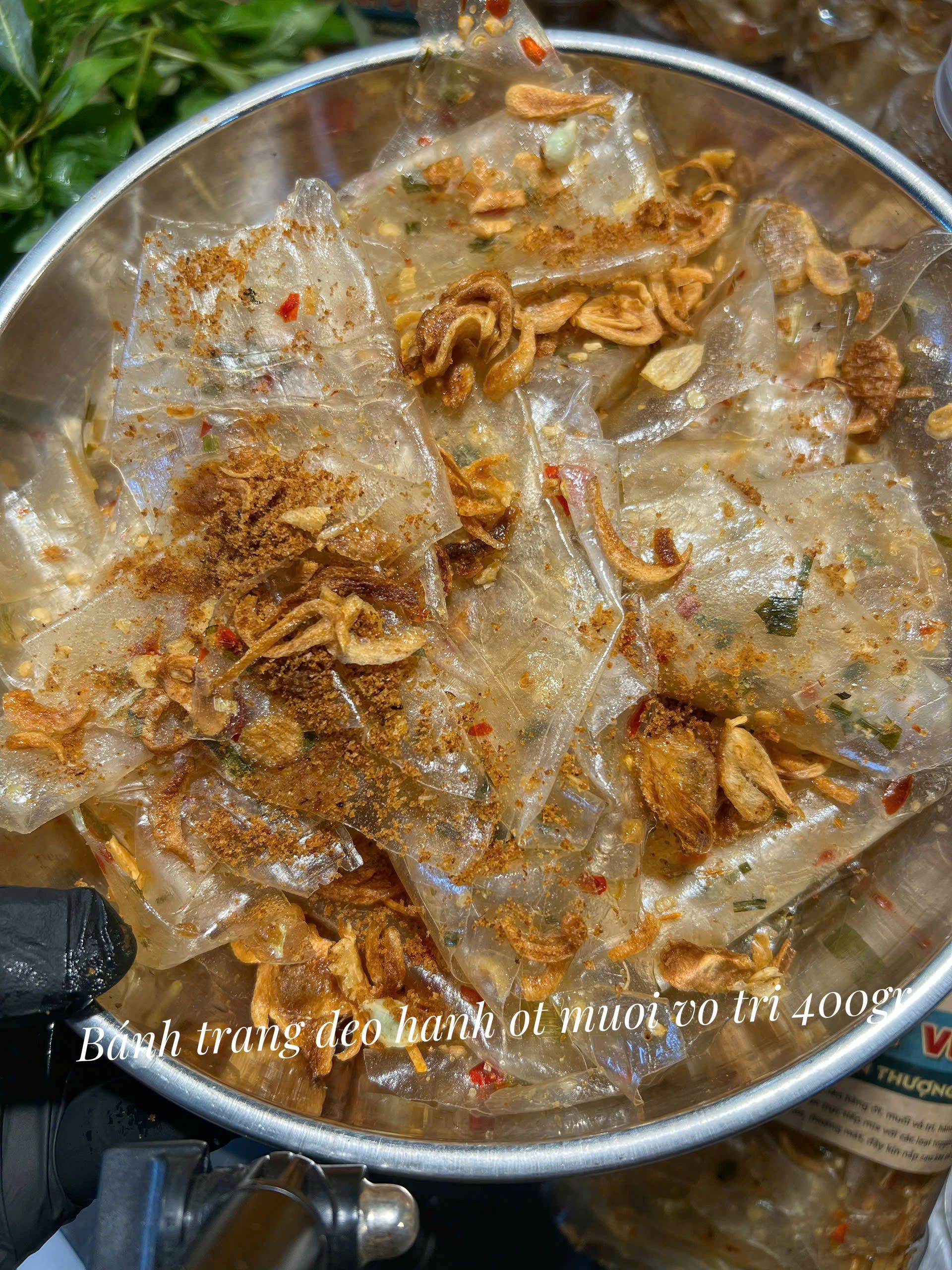 BÁNH TRÁNG DẺO HÀNH ỚT VÔ TRI (Hũ 400G)