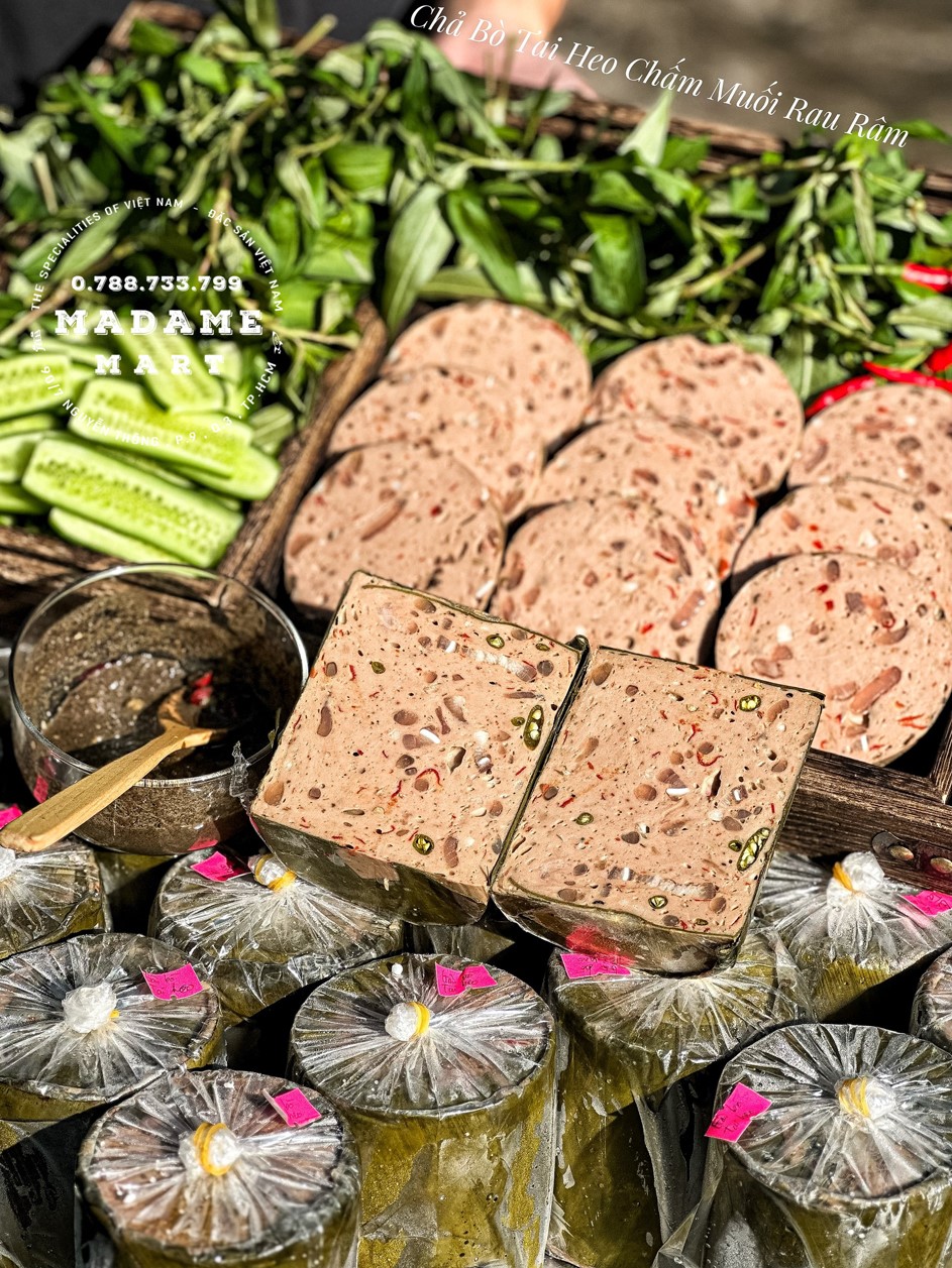 CHẢ BÒ TAI HEO
