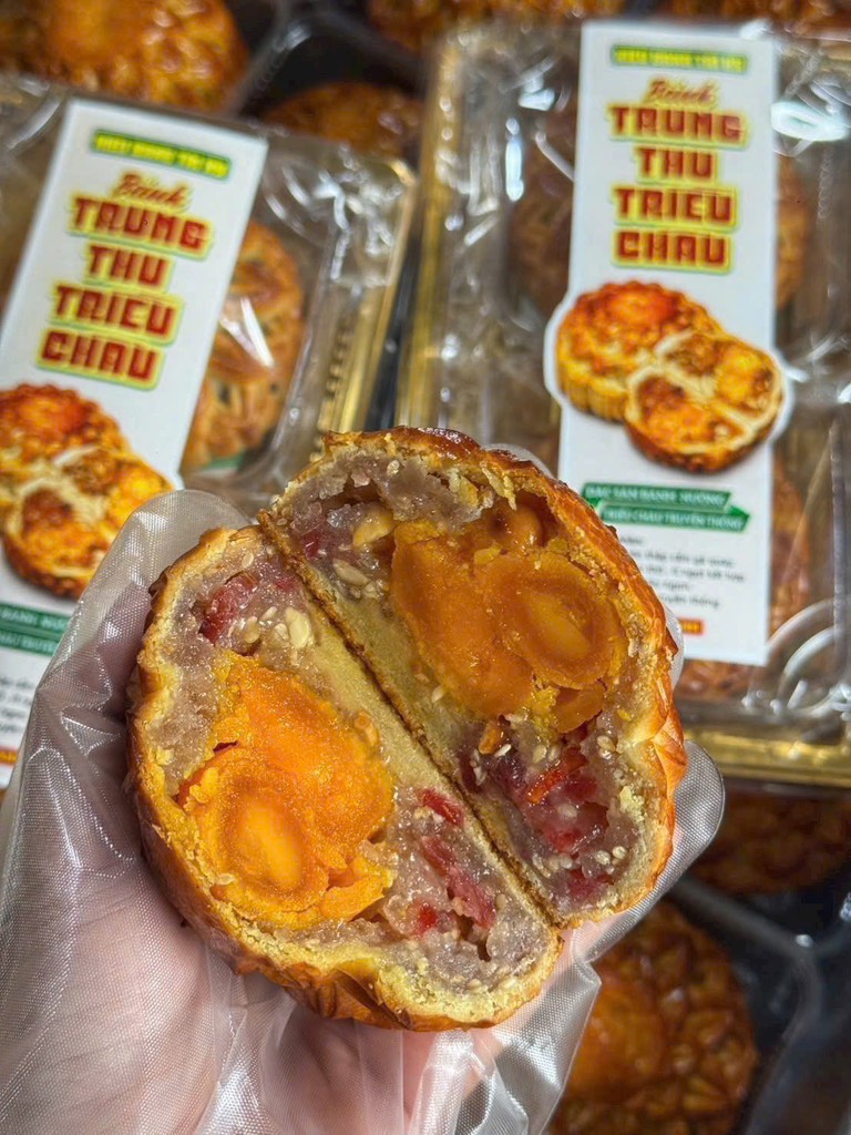 THẬP CẨM TRIỀU CHÂU