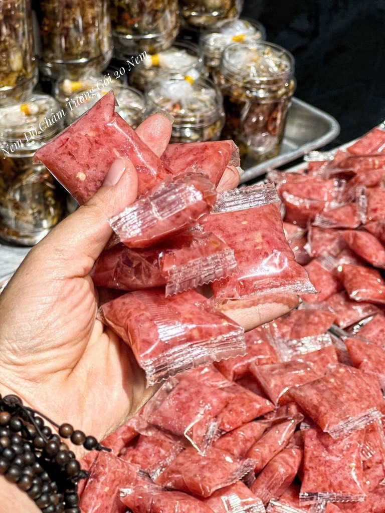 NEM ĐỎ ỚT XIÊM