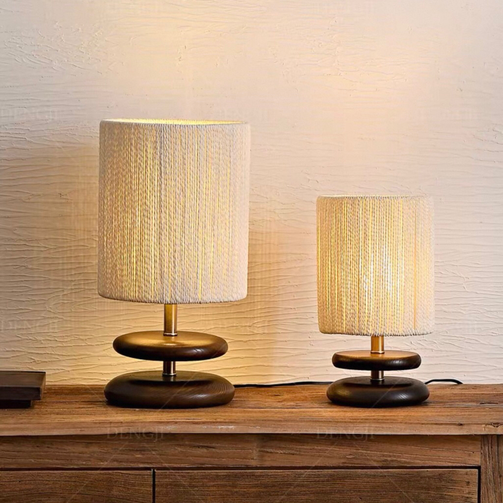 Đèn bàn gỗ Doania Devi nhập khẩu cao cấp / Doania Devi Lamp Table