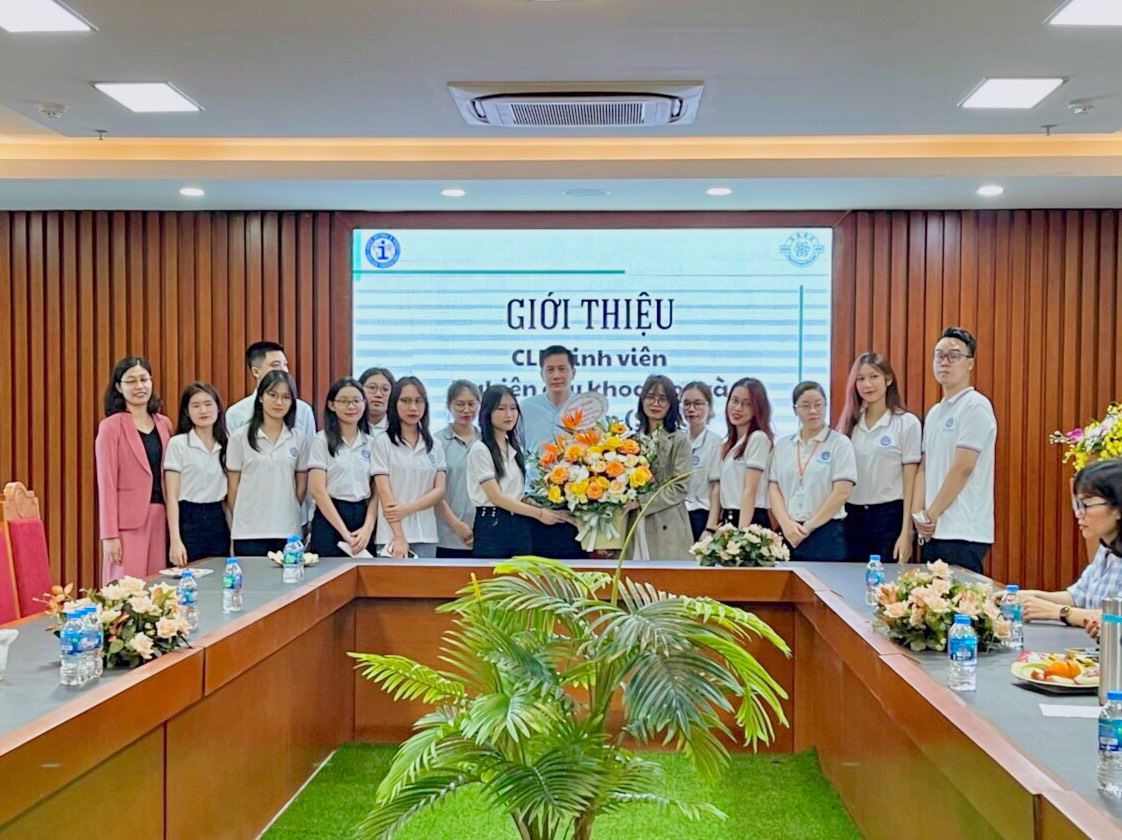 [SREC] Giới thiệu CLB Sinh viên Nghiên cứu khoa học và Khởi nghiệp tại Hội nghị NCKH