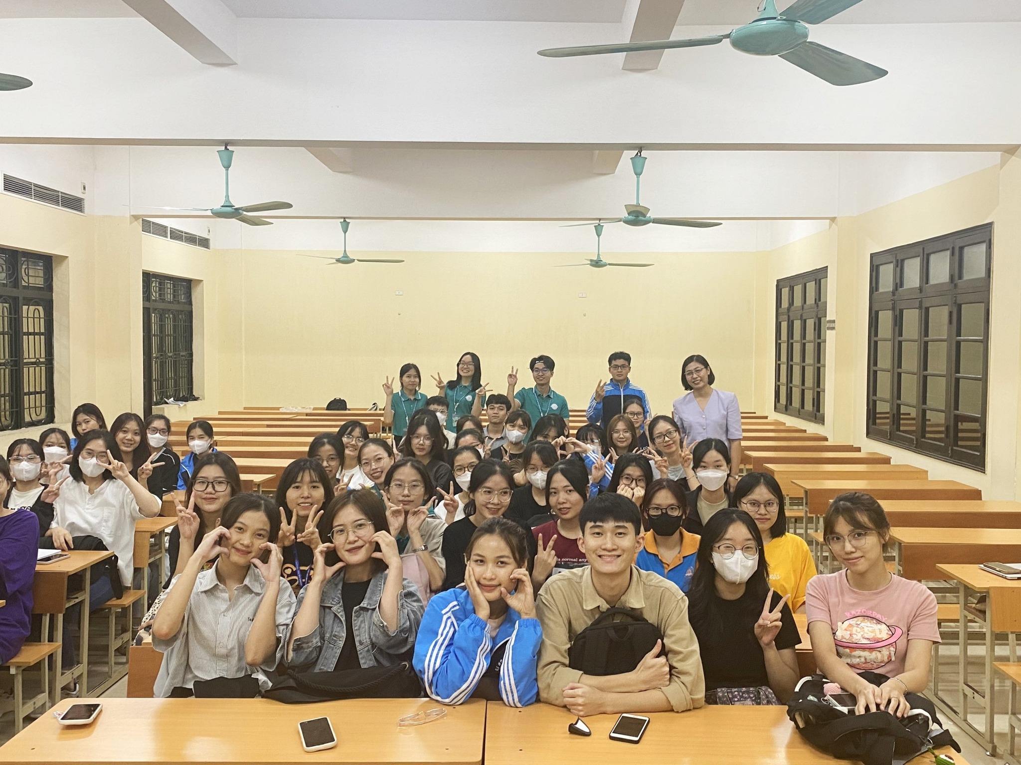 [RECAP] “𝐆𝐄𝐓 𝐑𝐄𝐀𝐃𝐘 𝐅𝐎𝐑 𝐑𝐄𝐒𝐄𝐀𝐑𝐂𝐇” - 𝐒𝐓𝐀𝐆𝐄 𝟏 NHÀ SREC CÓ GÌ HOT