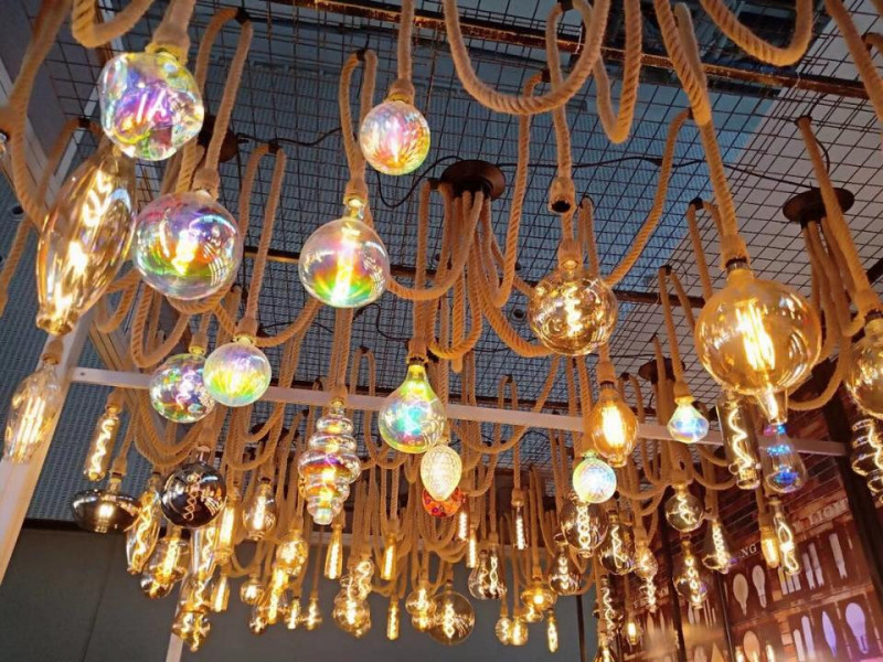 Đèn trang trí không chỉ là chiếu sáng mà còn là nghệ thuật