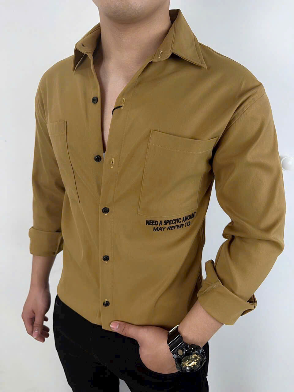 Áo Sơ Mi Nam Phối 2 Túi Phối Chữ Màu Vàng Nâu