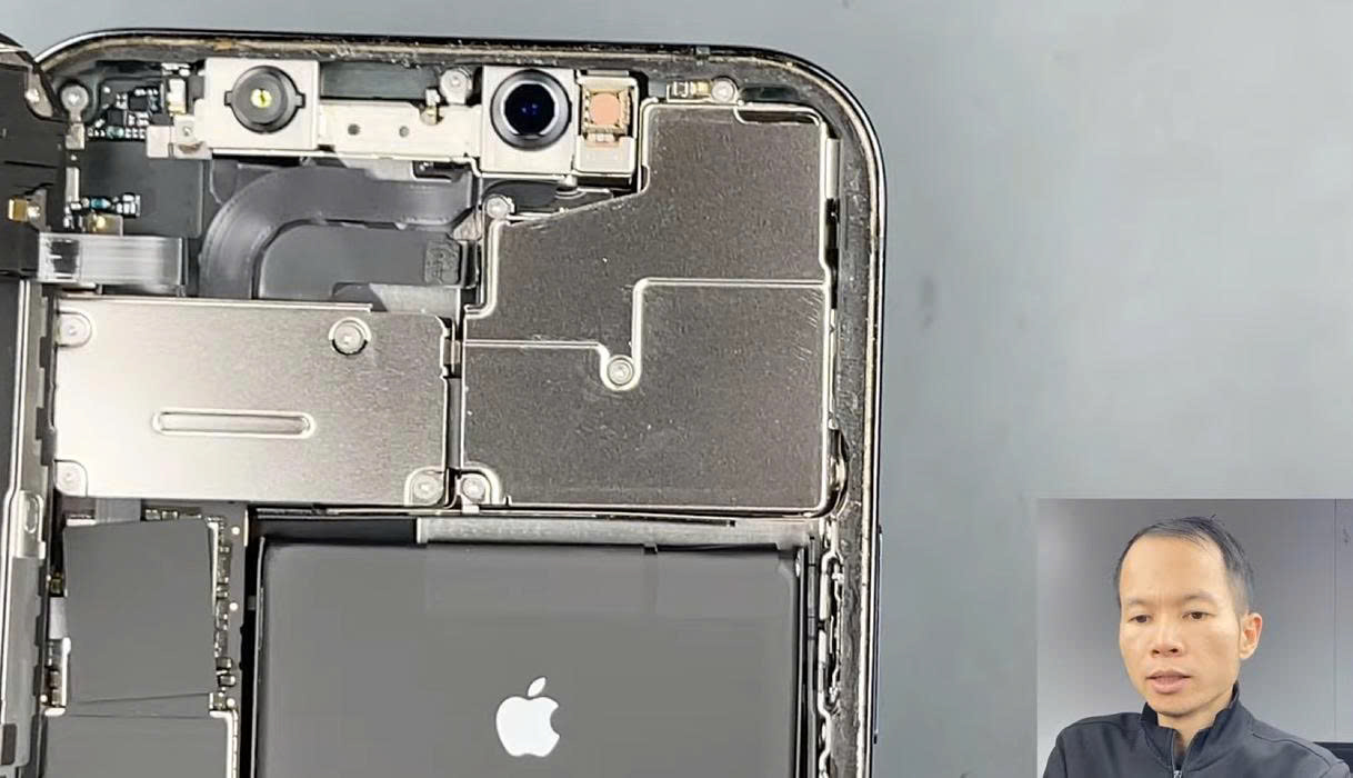 [ Mở máy lần đầu tiên ] iPhone 12 Pro 256G imei 69240 ,KH: Anh Quyết, ở Phú Túc, Gia lai.