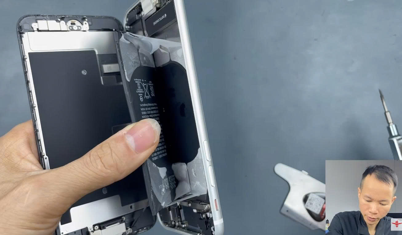 Mở máy lần đầu tiên iPhone Se 2020 128G imei 36331, KH: Anh Hứa Văn Điệp, Bắc Ninh