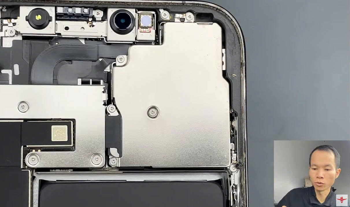 Mở máy lần đầu tiên iPhone 12 Pro max 256G imei 60765 , KH: Anh Dương, ở Huyện Văn Lâm, Hưng Yên