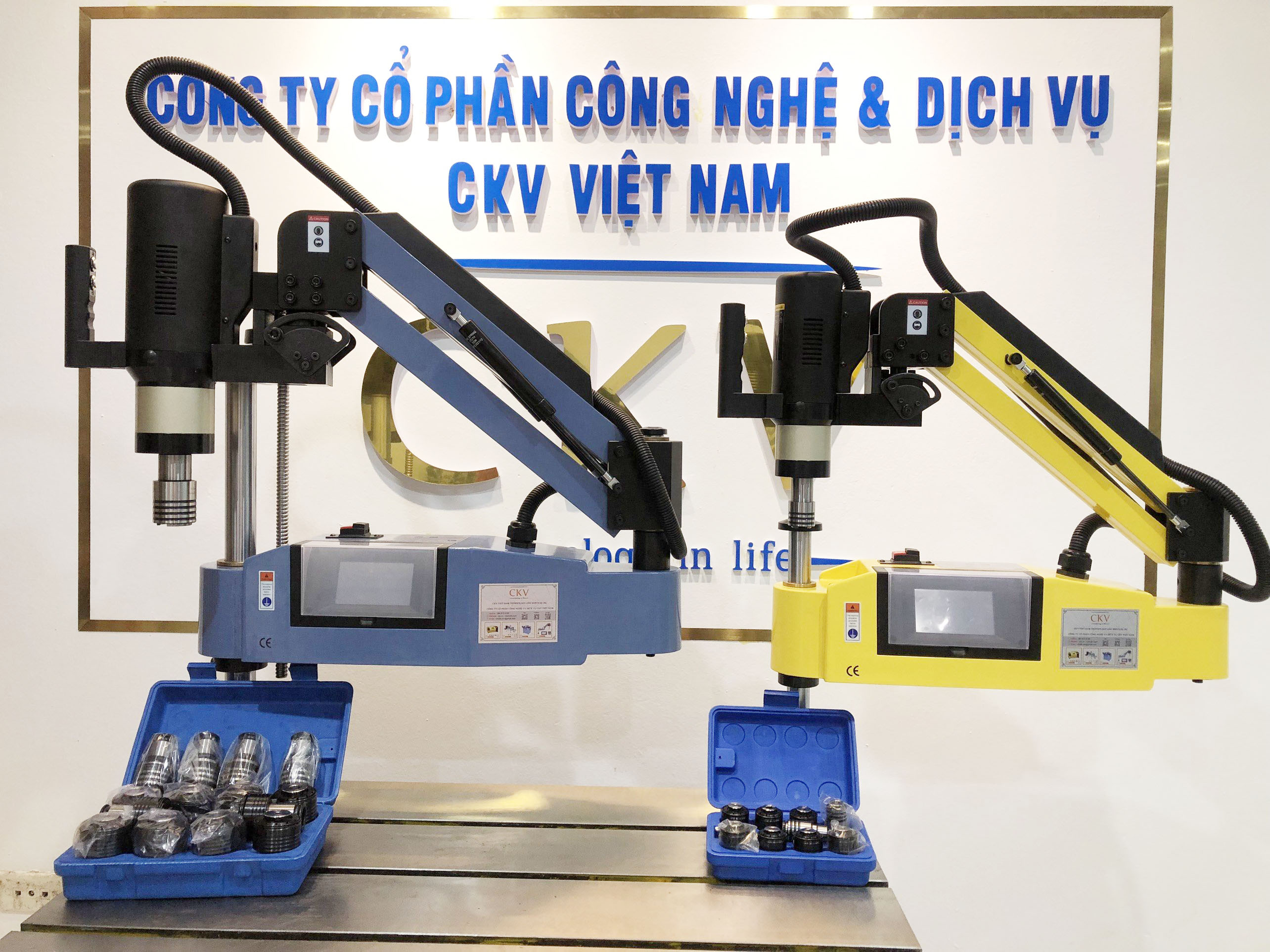 Máy taro điện động cơ servo chính hãng tại miễn Bắc