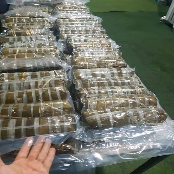 Bảo Quản Bánh Tét Bằng Phương Pháp Hút Chân Không Bảo Quản Bánh Tét Bằng Phương Pháp Hút Chân Không
