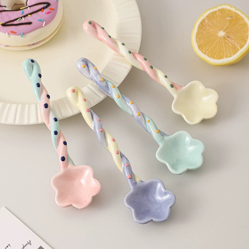 Muỗng sứ hoa pastel