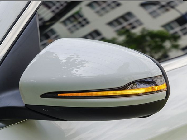Những lưu ý khi sử dụng gương chiếu hậu xe Mercedes