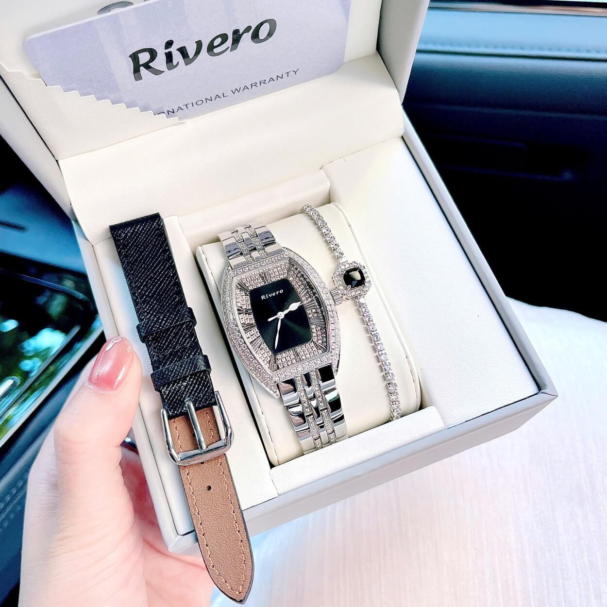 Set đồng hồ Rivero nữ chính hãng, đồng hồ Rivero R9007 dây kim loại bạc mặt đen size 34mm
