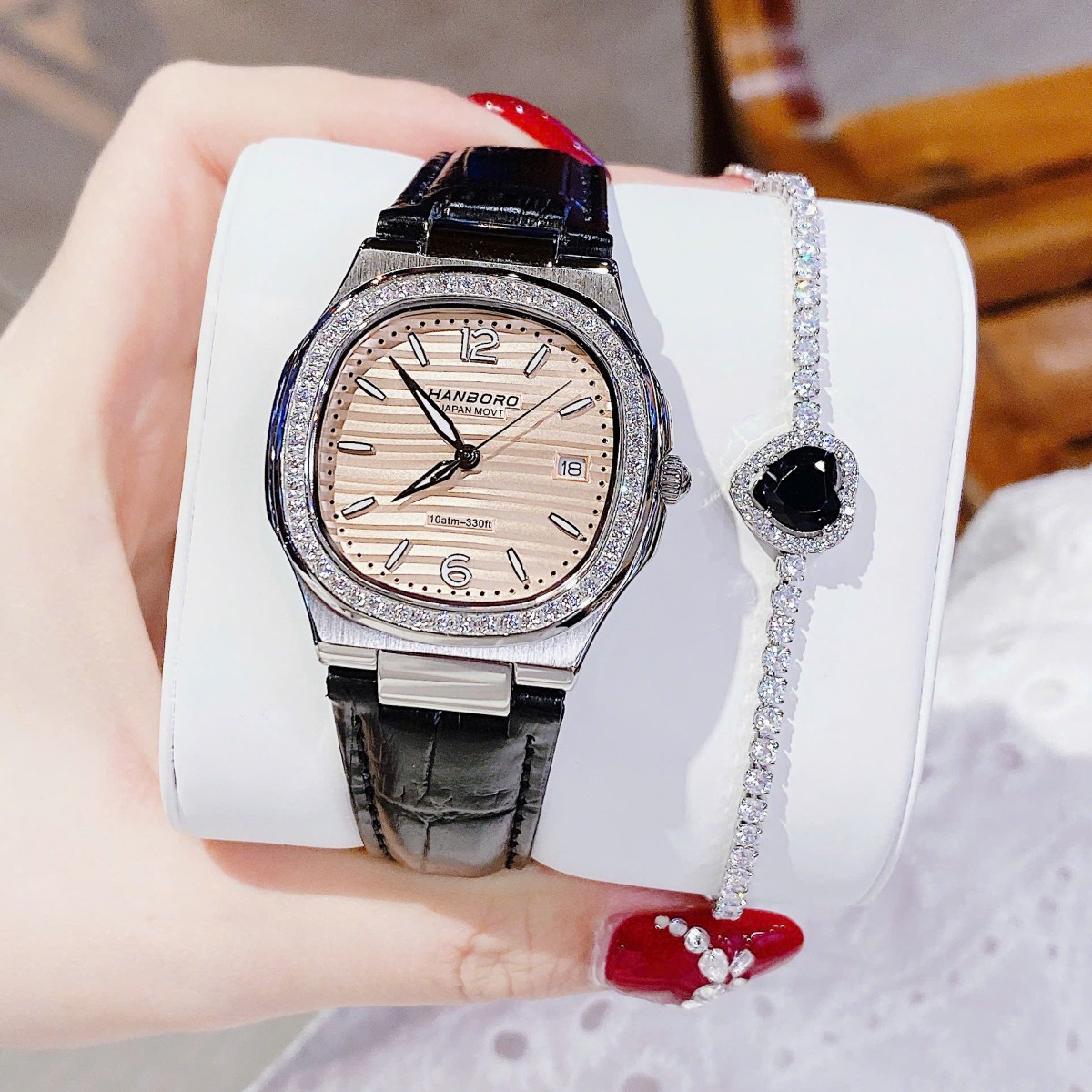 Đồng hồ Hanboro nữ chính hãng - Hanboro dây da đen đính đá size 34mm Quartz Japan