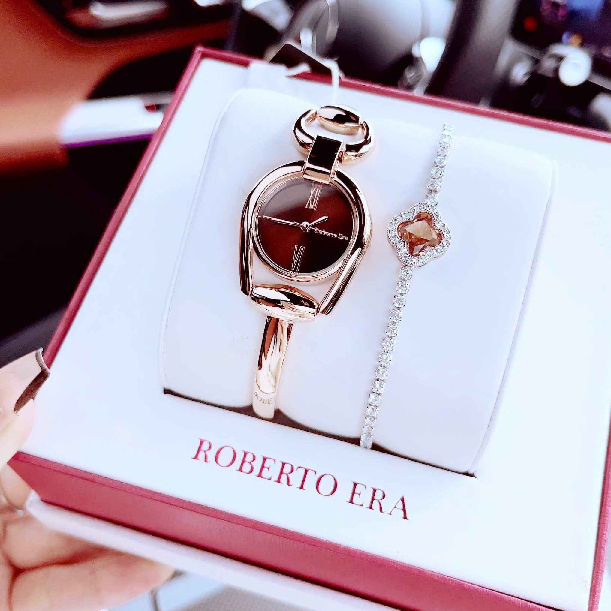 Set Đồng Hồ Lắc Tay Nữ Roberto Era Horsebit Dây Rose Gold Mặt Nâu Size 28mm - RE9202