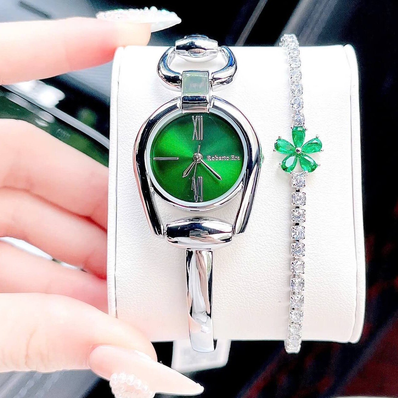 Set Đồng Hồ Lắc Tay Nữ Roberto Era Horsebit Mặt Xanh Lá Size 28mm - RE9104