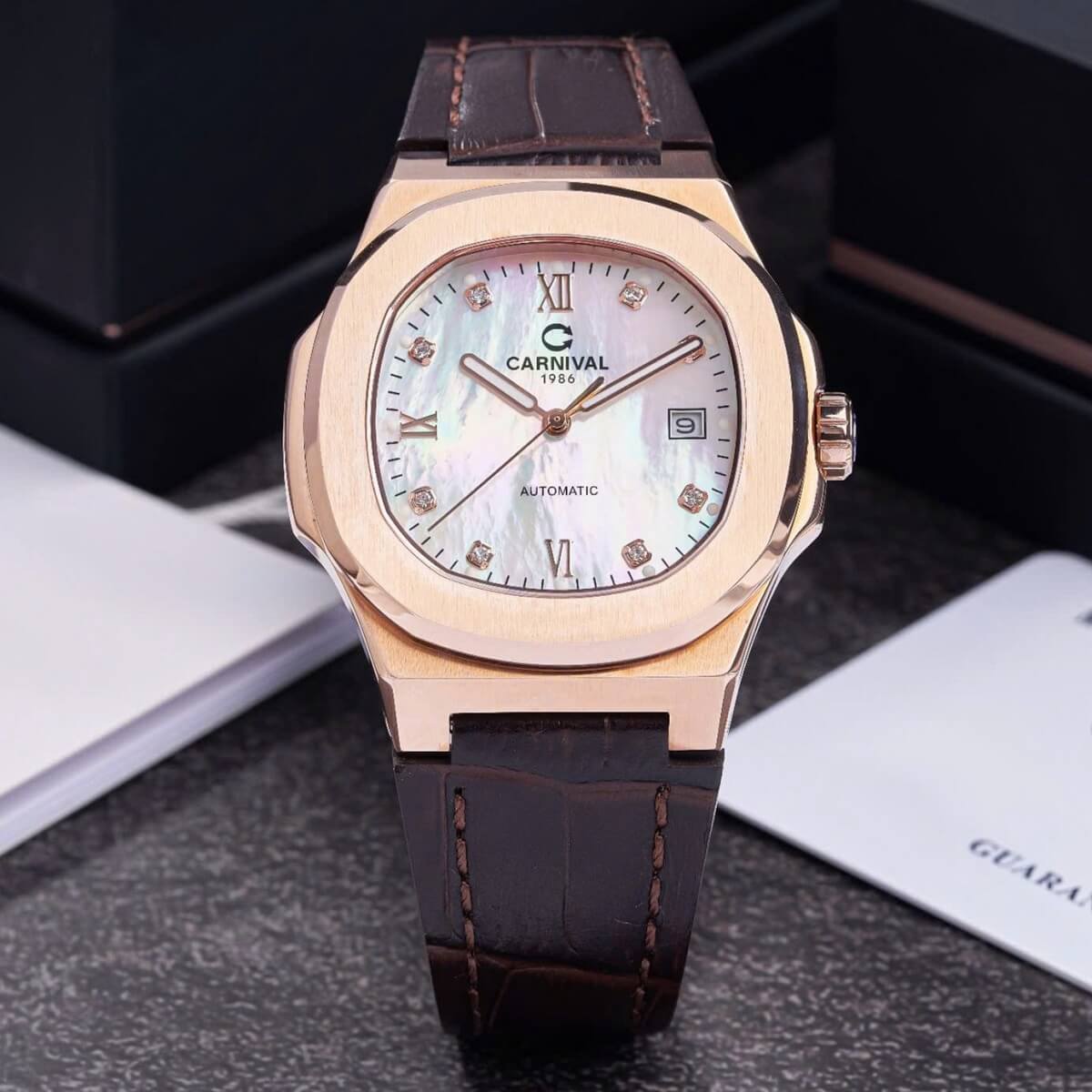 Đồng Hồ Nam Carnival 8160G Tự Động Mặt Trắng Xà Cừ Dây Da Nâu Vàng Hồng 41mm